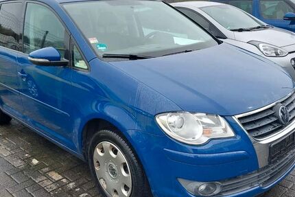 VW Touran 159.000 km 5.999 &euro; Braunschweig 38106