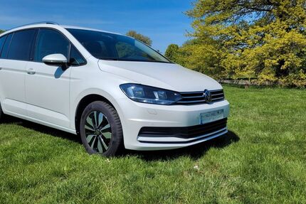 VW Touran 20.824 km 34.990 &euro; Braunschweig 38122
