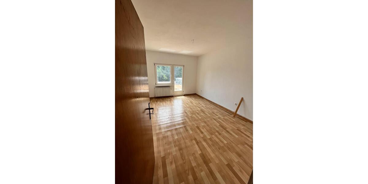 Einfamilienhaus Gifhorn - 8 Zimmer, 156 m&sup2;, 240.000&euro; | Angebot:25976893