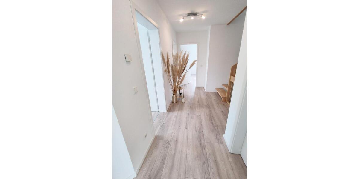 Doppelhaushälfte Wolfenbüttel Ahlum - 8 Zimmer, 200 m&sup2;, 2.490&euro; | Angebot:27610556