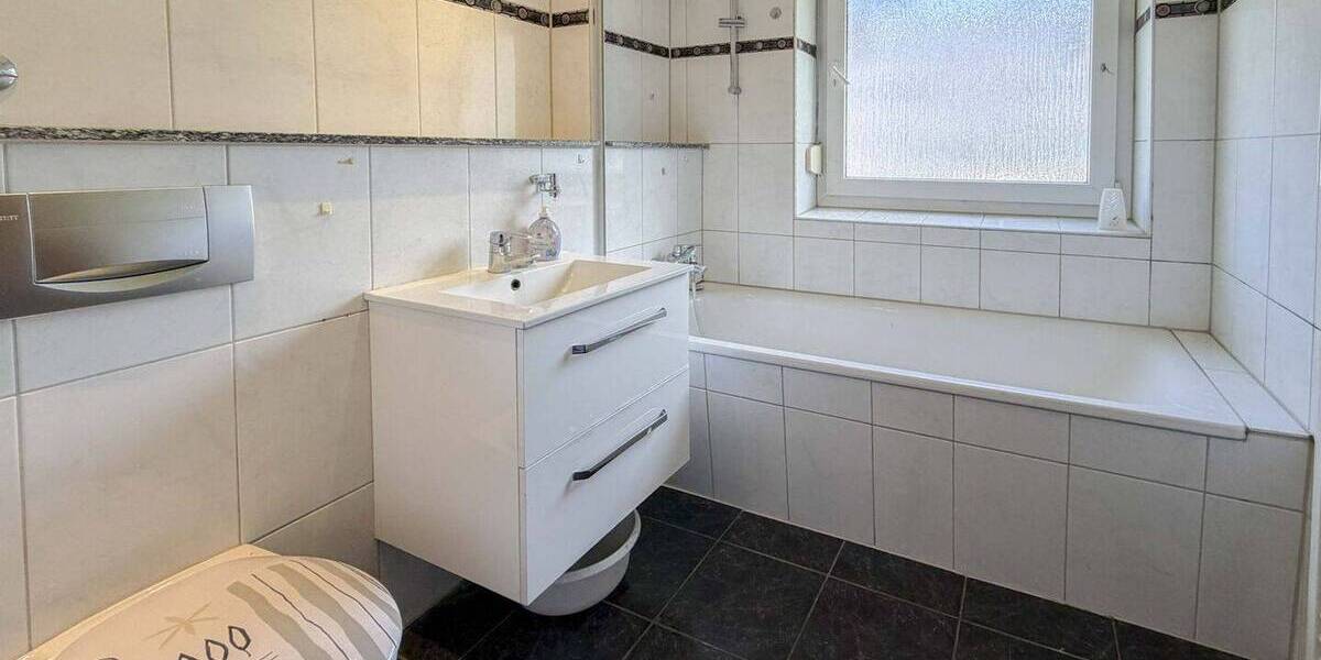 Etagenwohnung Braunschweig Weststadt - 4 Zimmer, 93 m&sup2;, 165.000&euro; | Angebot:26904472