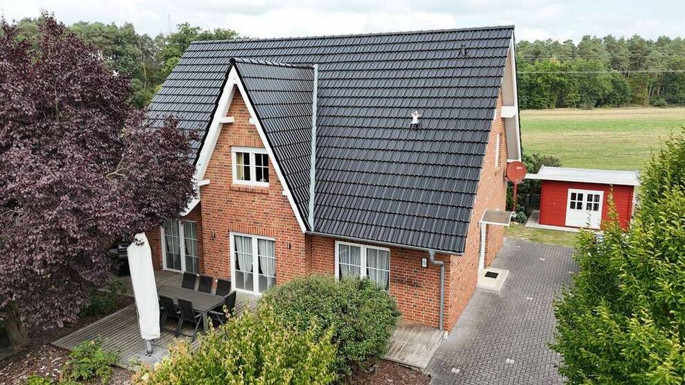 Friesengiebelhaus mit 6 Zimmern in ruhiger Randlage - Blick über die Felder 6 zimmer