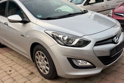 Hyundai i30 166.000 km 5.450 € Wolfenbüttel (Halchter) 38304