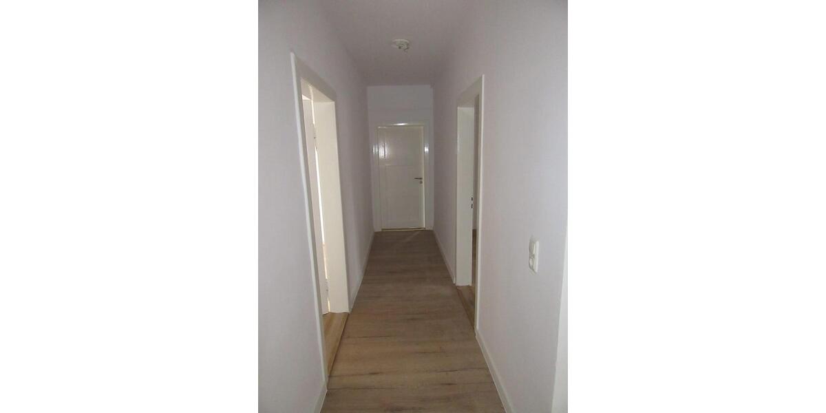 Etagenwohnung Vechelde - 5 Zimmer, 95 m&sup2;, 900&euro; | Angebot:26005657