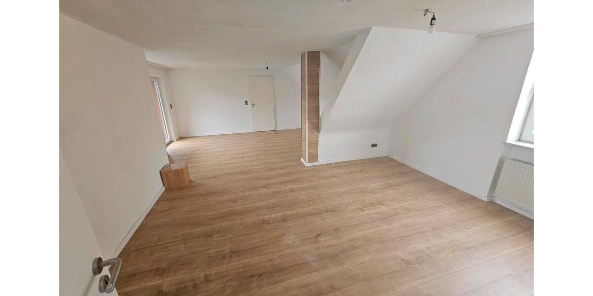 Etagenwohnung Schwülper - 4 Zimmer, 98 m&sup2;, 900&euro; | Angebot:25909236