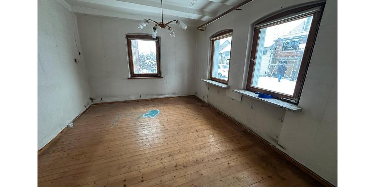 Einfamilienhaus Braunschweig Lehndorf-Watenbüttel - 8 Zimmer, 200 m&sup2;, 155.000&euro; | Angebot:24997295