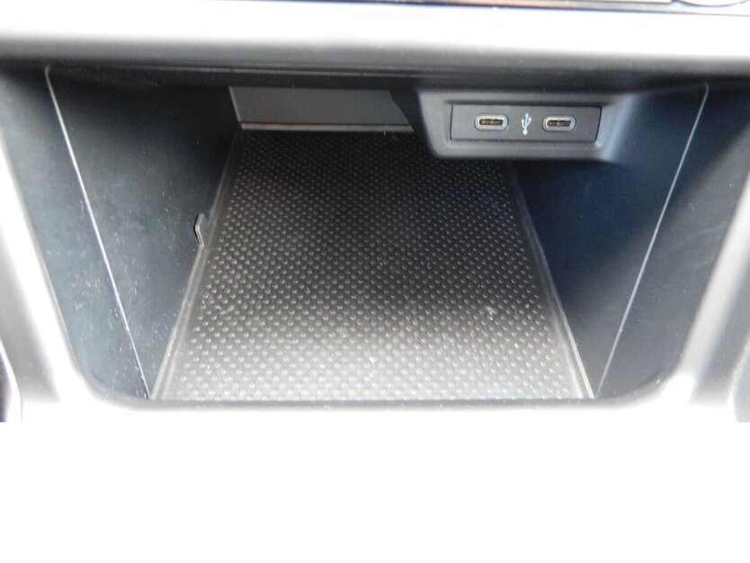 VW Taigo 1.0 TSI BMT Klima LED Navi 27.600 km 15.990 € Vordorf 38533