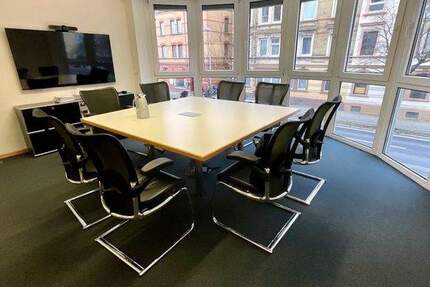 Helle Büroräume mit Aufzug und Parkplätzen in Braunschweig zimmer