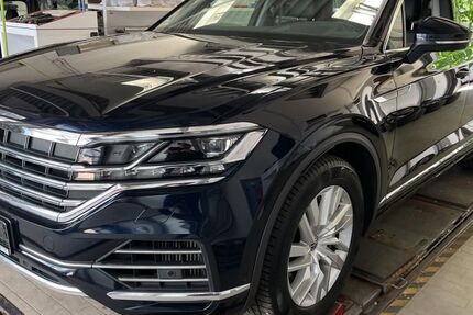 VW Touareg 121.232 km 34.990 &euro; Braunschweig 38122