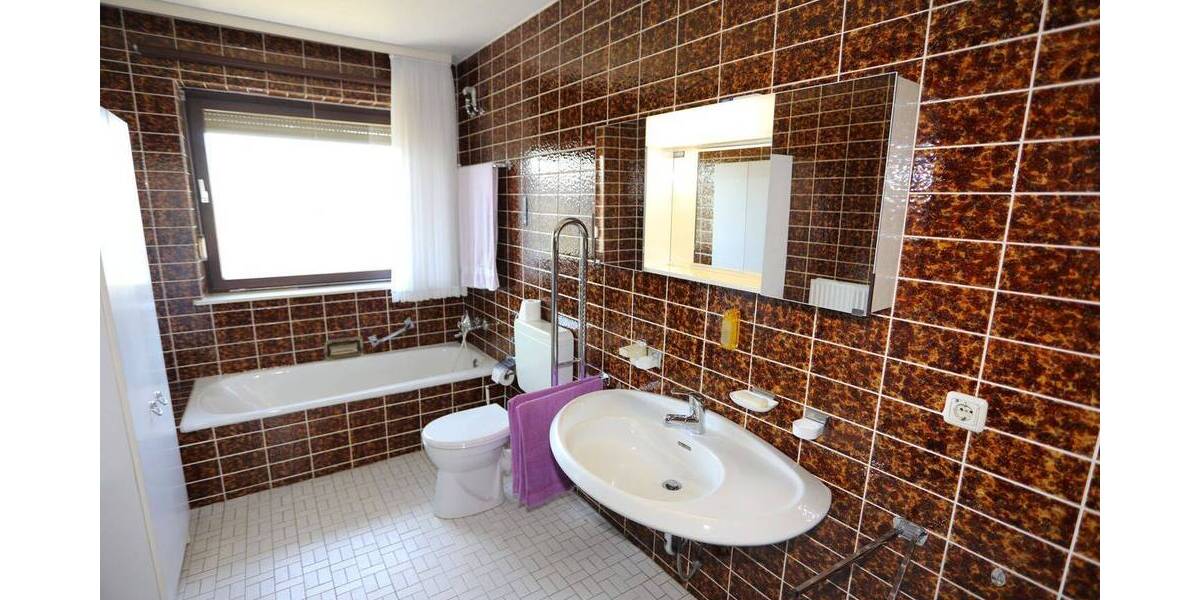 Mehrfamilienhaus, Wohnhaus Gifhorn - 8 Zimmer, 209 m&sup2;, 365.000&euro; | Angebot:26499070