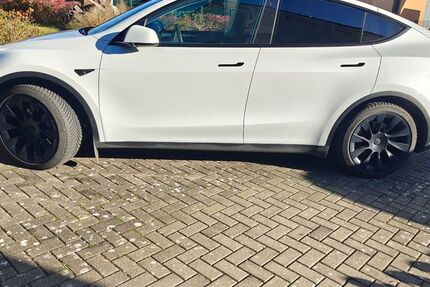 Tesla Model Y 56.700 km 31.000 € Helmstedt 38368