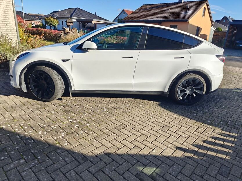 Tesla Model Y 56.700 km 31.000 € Helmstedt 38368
