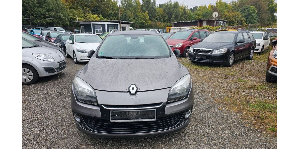 Renault Megane 126.952 km 3.890 &euro; Braunschweig 38120