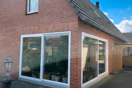 Haus Hillerse - 8 Zimmer, 220 m&sup2;, 1.600&euro; | Angebot:24655265