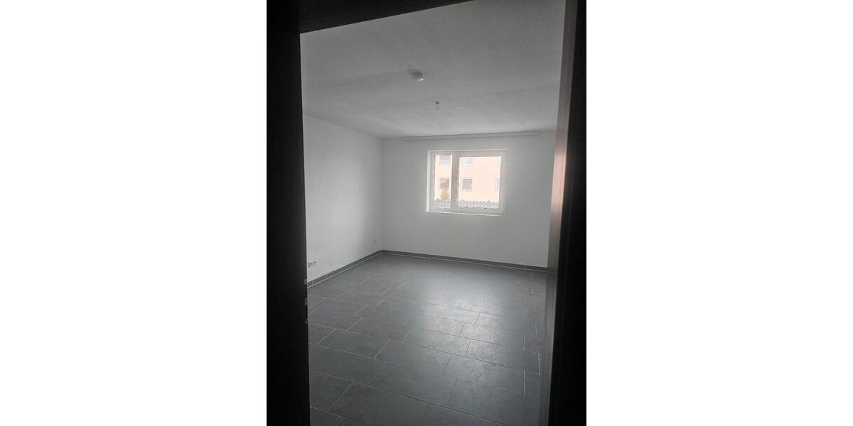 Erdgeschoßwohnung Peine Südstadt - 3 Zimmer, 75 m&sup2;, 940&euro; | Angebot:24742268