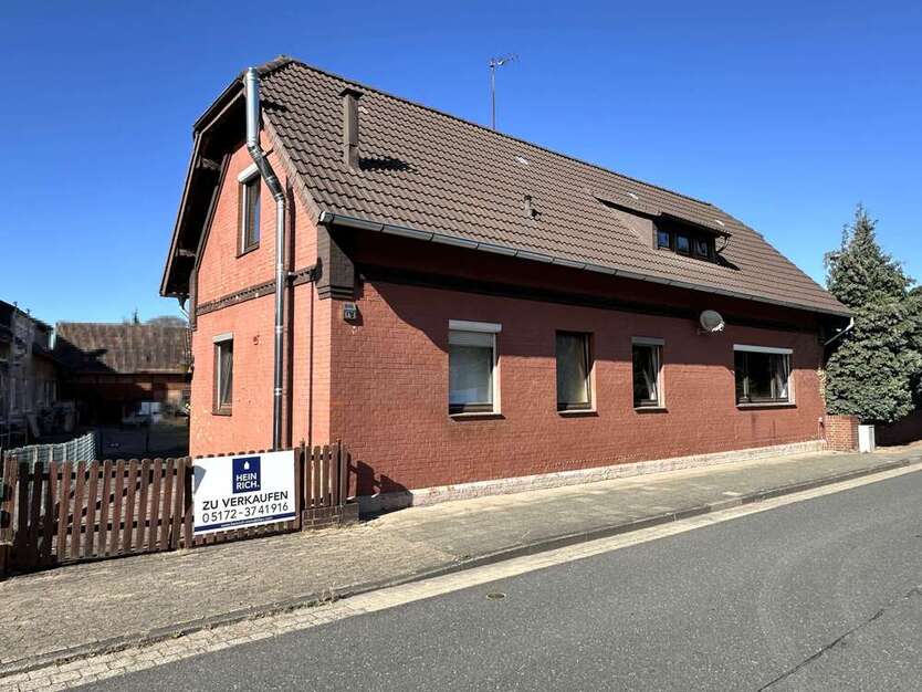 Haus zum Kaufen in Ilsede 130.000 € 142 m² 5 zimmer