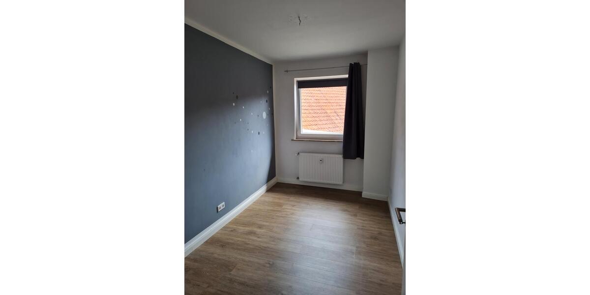 Etagenwohnung Edemissen - 4 Zimmer, 86 m&sup2;, 750&euro; | Angebot:26349697