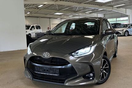 Toyota Yaris 83.857 km 14.980 &euro; Sassenburg / Neudorf- Pl 38524