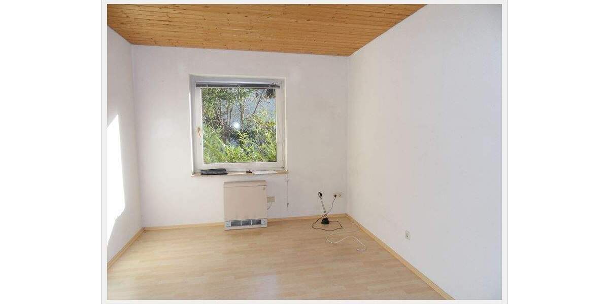 Etagenwohnung Gifhorn - 4 Zimmer, 100 m&sup2;, 630&euro; | Angebot:25388200