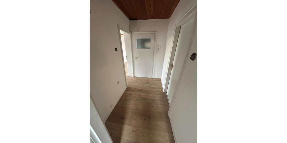 Etagenwohnung Braunschweig Broitzem - 3 Zimmer, 100 m&sup2;, 850&euro; | Angebot:24649980