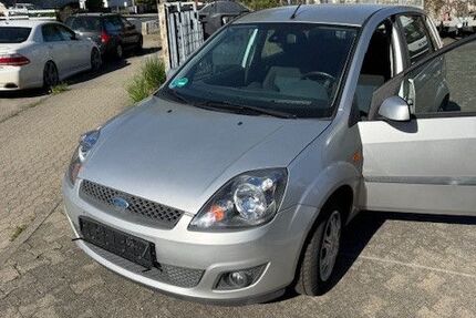 Ford Fiesta 111.200 km 2.450 &euro; Wolfenbüttel 38300