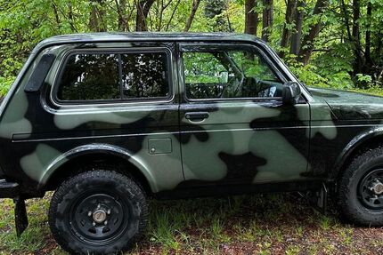 Lada Niva 76.000 km 11.100 &euro; Salzgitter 38259