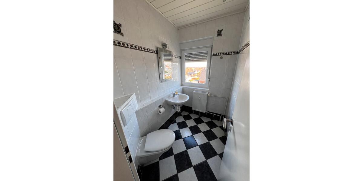 Dachgeschoßwohnung Wolfenbüttel Adersheim - 3.5 Zimmer, 91 m&sup2;, 184.000&euro; | Angebot:26698884