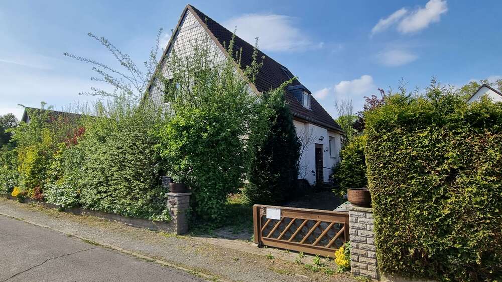 Haus zum Kaufen in Wolfsburg 249.000 € 160 m² 8 zimmer