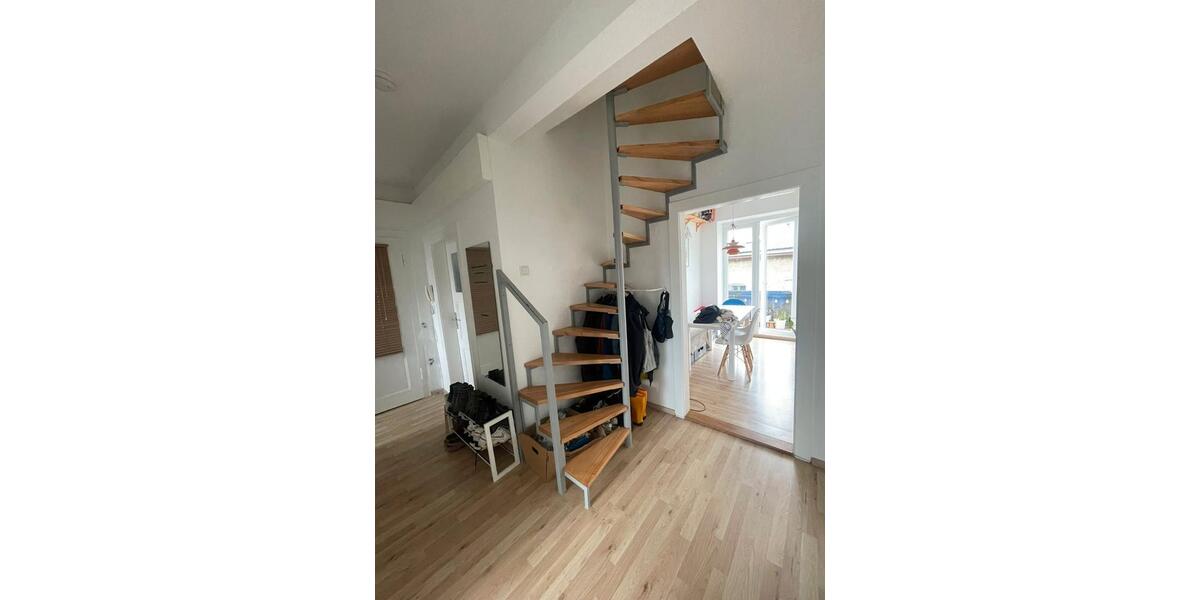 Maisonettenwohnung Braunschweig Östliches Ringgebiet - 5 Zimmer, 105 m&sup2;, 300&euro; | Angebot:26073901