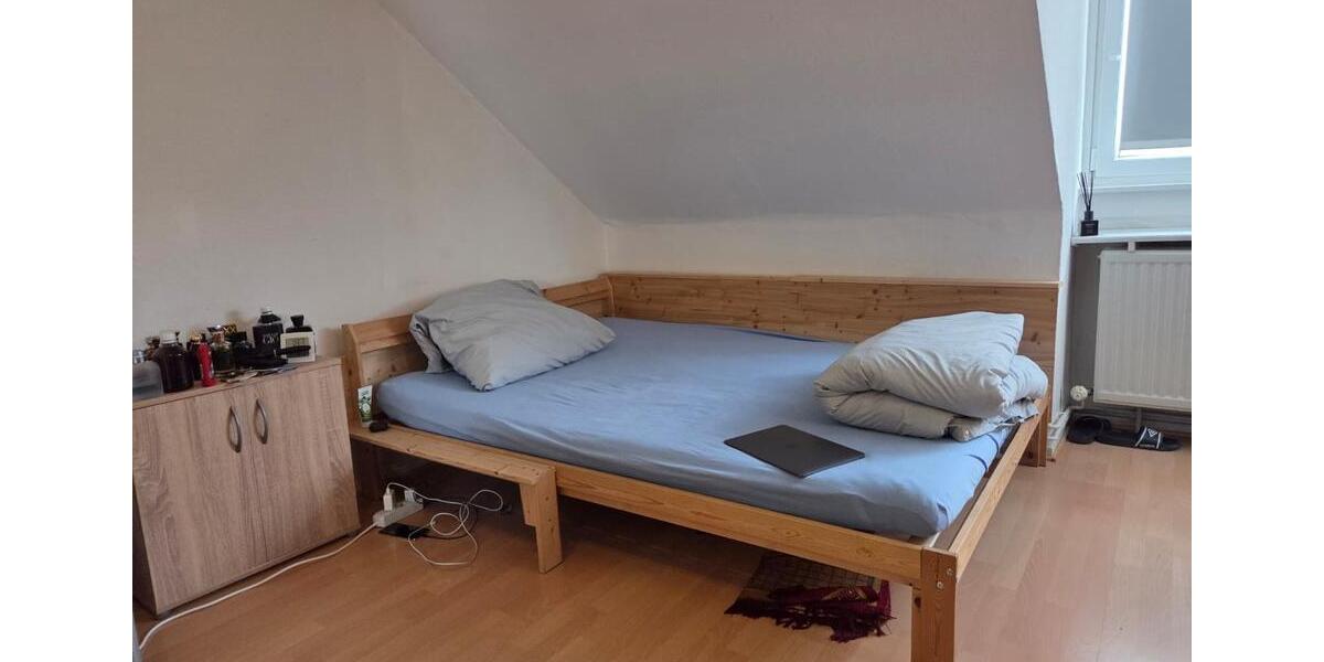 Dachgeschoßwohnung Braunschweig Westliches Ringgebiet - 1 Zimmer, 35 m&sup2;, 385&euro; | Angebot:24761176