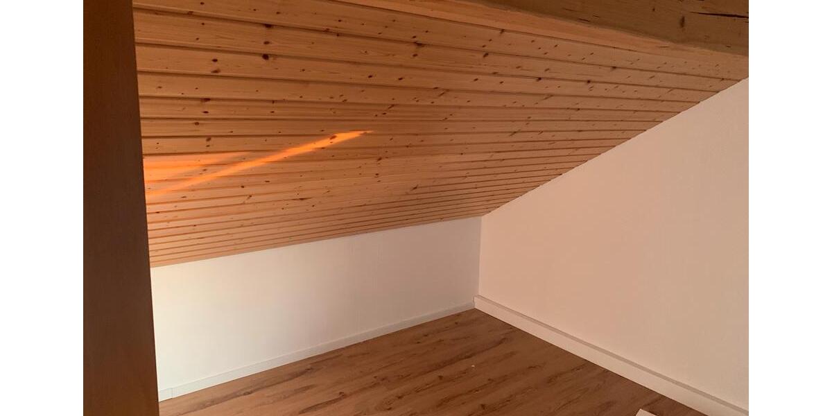 Dachgeschoßwohnung Vechelde - 3 Zimmer, 90 m&sup2;, 189.000&euro; | Angebot:24523899