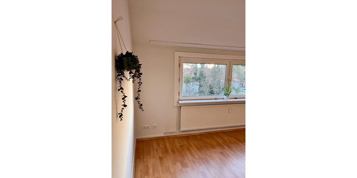 Dachgeschoßwohnung Salzgitter Ortschaft Südost - 3 Zimmer, 52 m&sup2;, 295&euro; | Angebot:22640301