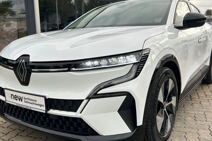 Renault Megane E-TECH 10.940 km 21.500 &euro; Braunschweig 38124