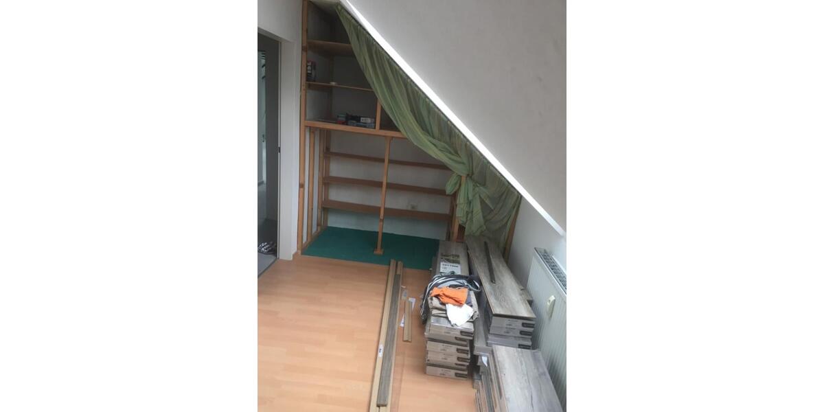 Dachgeschoßwohnung Liebenburg - 2.5 Zimmer, 72 m&sup2;, 370&euro; | Angebot:25164353