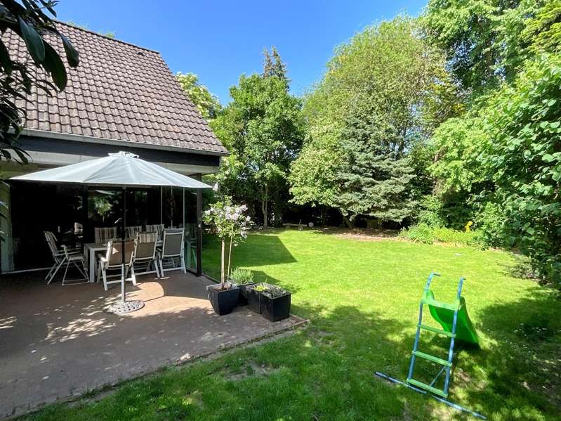 Einfamilienhaus Braunschweig / Stöckheim Stöckheim - 6 Zimmer, 184 m&sup2;, 779.000&euro; | Angebot:26737459