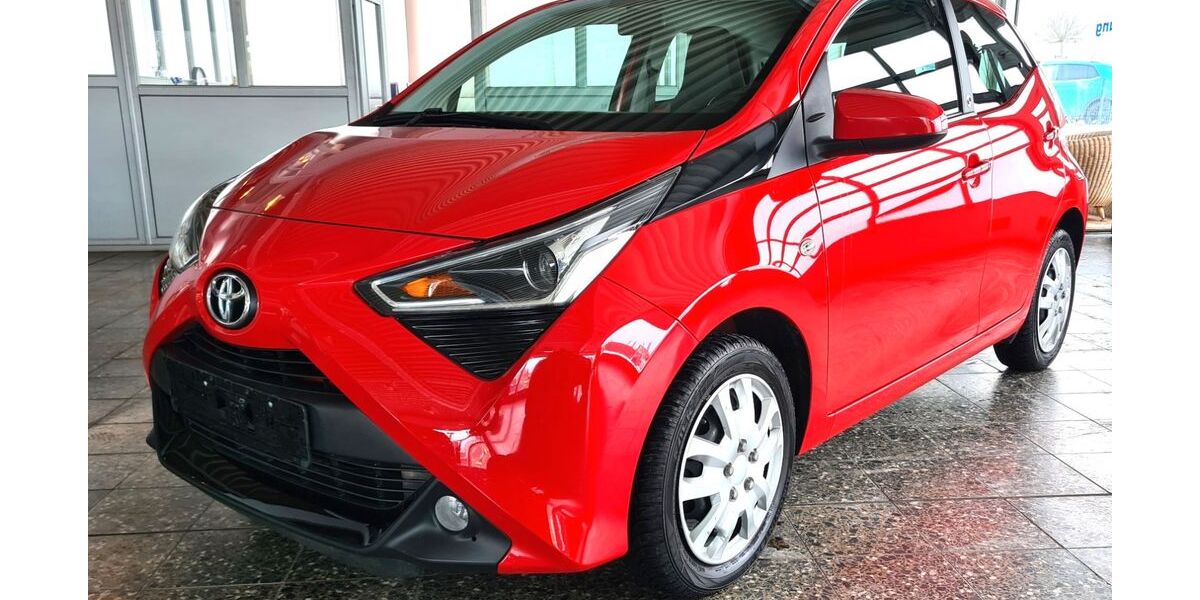 Toyota Aygo (X) 39.214 km 11.390 &euro; Schöppenstedt 38170