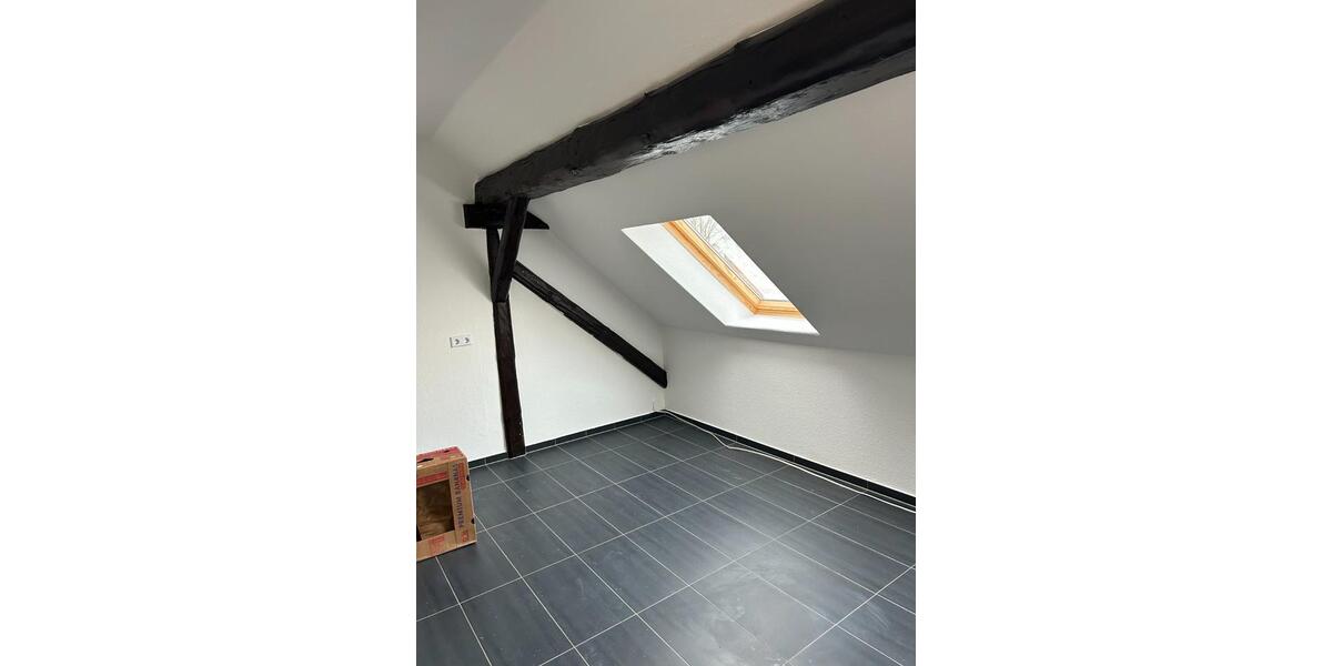 Dachgeschoßwohnung Braunschweig Lehndorf-Watenbüttel - 4 Zimmer, 120 m&sup2;, 1.140&euro; | Angebot:24628717