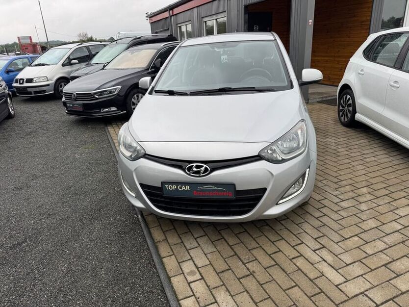 i20