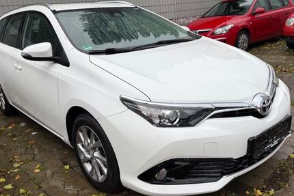 Toyota Auris 117.000 km 10.600 &euro; Wolfenbüttel (Halchter) 38304