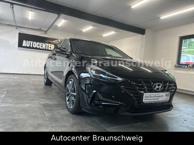 Hyundai i30 123.000 km 12.850 &euro; Braunschweig 38112
