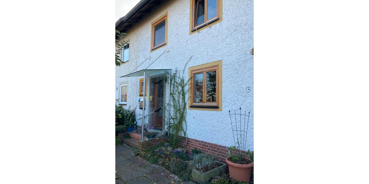 Reihenhaus Wolfsburg - 5 Zimmer, 130 m&sup2;, 250.000&euro; | Angebot:24400827