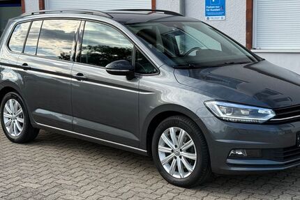 VW Touran 147.900 km 24.900 &euro; Salzgitter 38229
