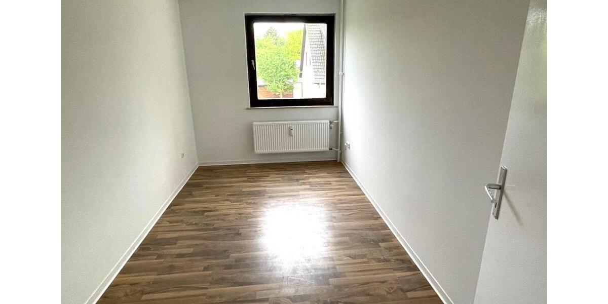 Etagenwohnung Wolfsburg Detmerode - 3.5 Zimmer, 90 m&sup2;, 685&euro; | Angebot:26632531