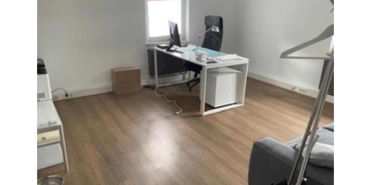 Einfamilienhaus Schwülper - 8 Zimmer, 230 m&sup2;, 2.000&euro; | Angebot:26364965