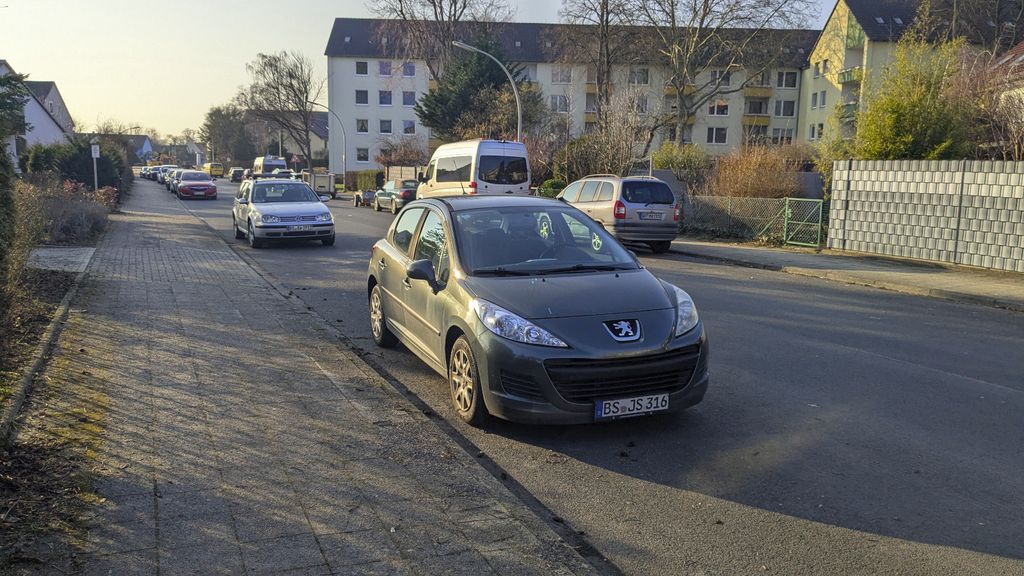 Peugeot 207 177.000 km 1.000 &euro; Braunschweig 38124