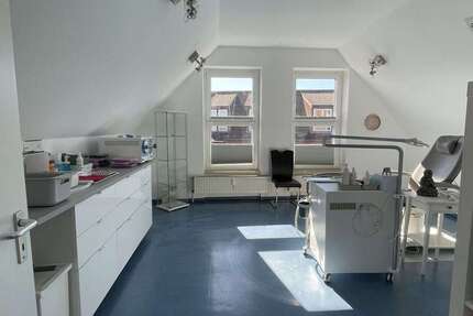 Büro in Wolfsburg 1.390 € 126.1 m² zimmer