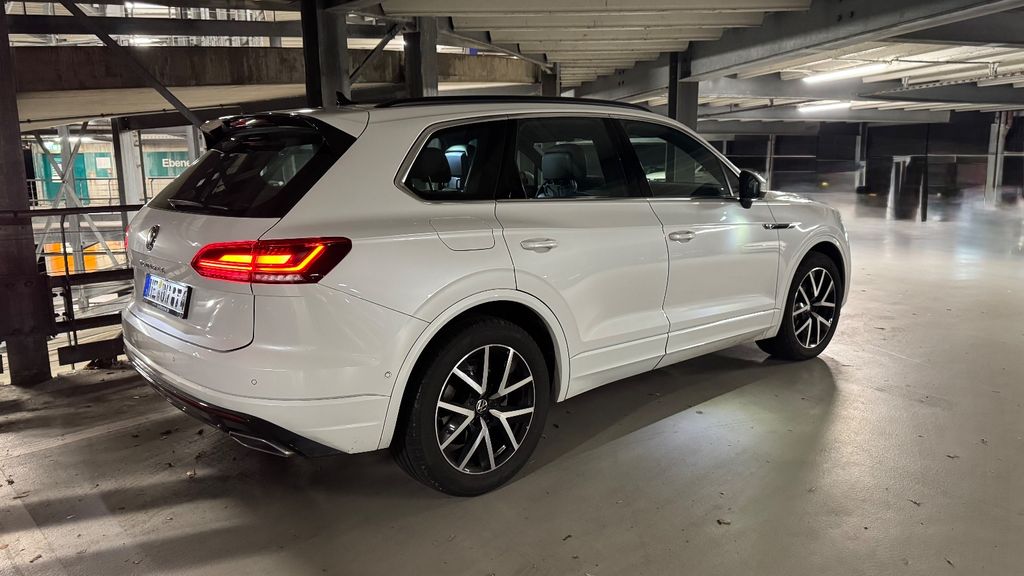 VW Touareg 32.500 km 59.995 &euro; Wolfsburg 38440