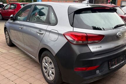 Hyundai i30 211.000 km 6.950 &euro; Wolfenbüttel (Halchter) 38304