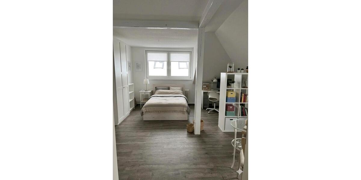 Dachgeschoßwohnung Braunschweig - 3 Zimmer, 100 m&sup2;, 700&euro; | Angebot:25963583