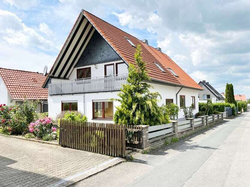 Haus zum Kaufen in Liebenburg 199.000 € 208 m²